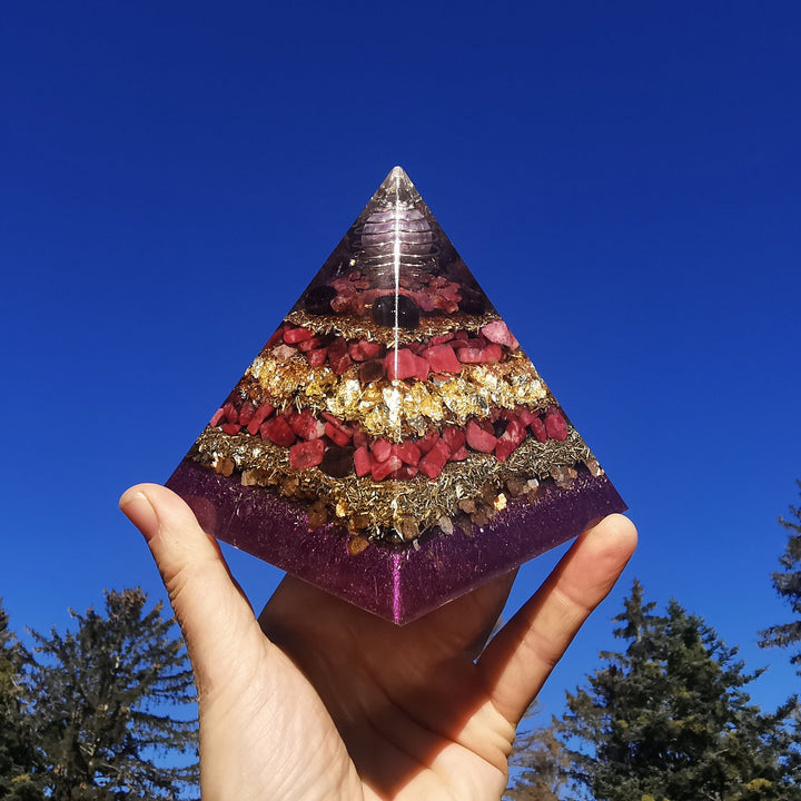 Orgone Pyramide ENERGIE Amethyst Rubin Granat Thulit →9.5cm ↑9.5cm