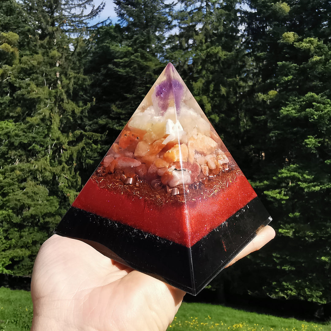 Orgone Pyramide SONNENKRAFT 11cm