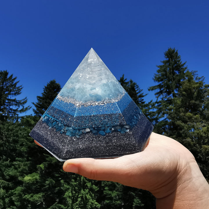 Orgone Hexagonal Pyramide MEDIALITÄT 15cm