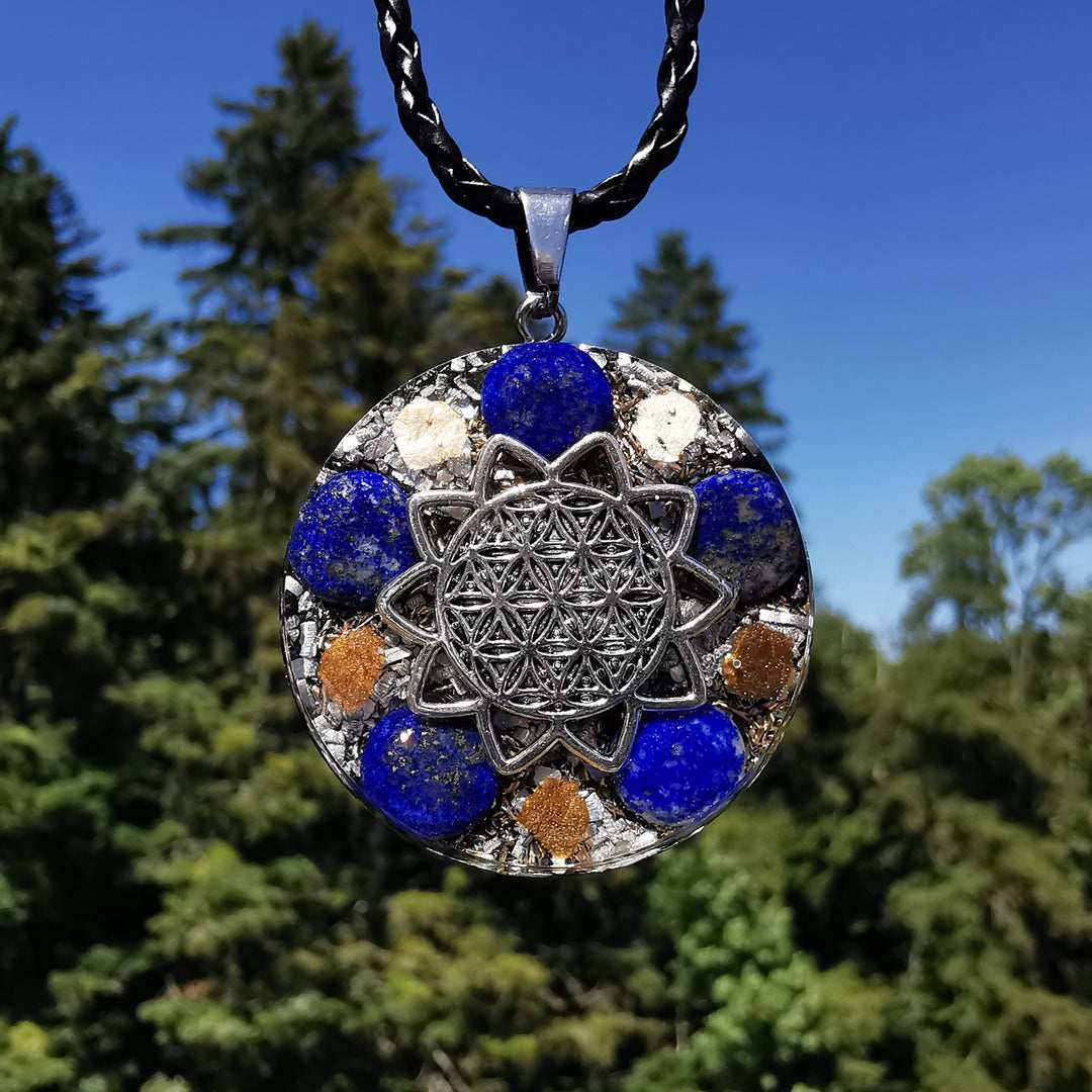 Orgone Anhänger gross WAHRHEIT mit LAPISLAZULI Lebensblume silber