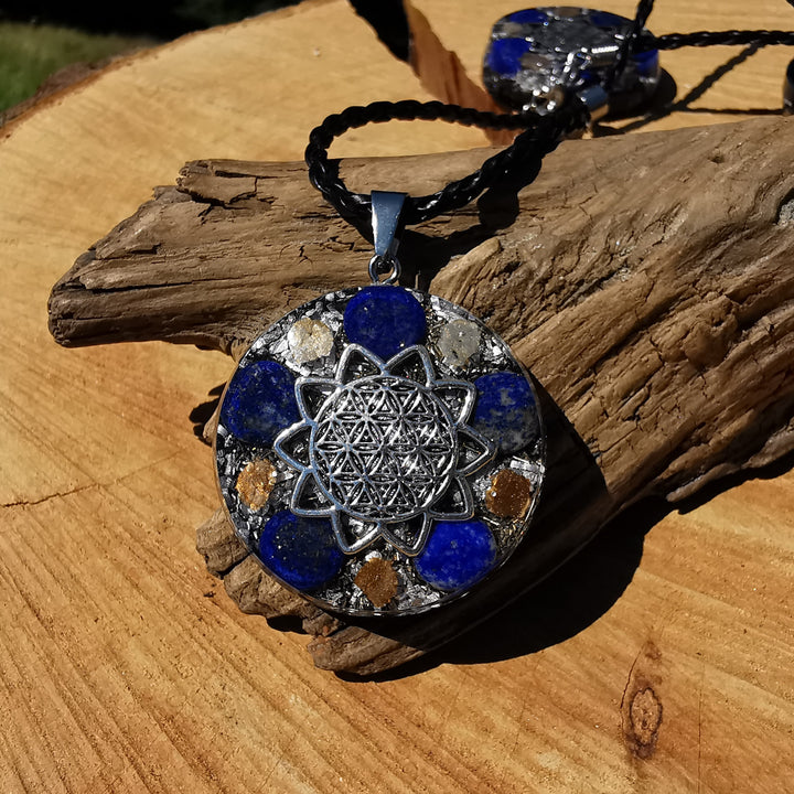 Orgone Anhänger gross WAHRHEIT mit LAPISLAZULI Lebensblume silber