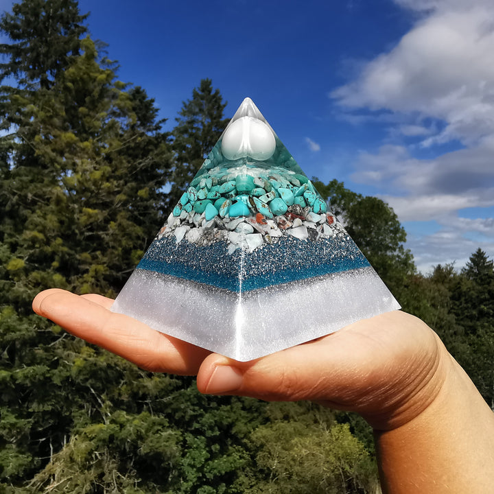 Orgone Pyramide RUHE & GEBORGENHEIT 9.5cm