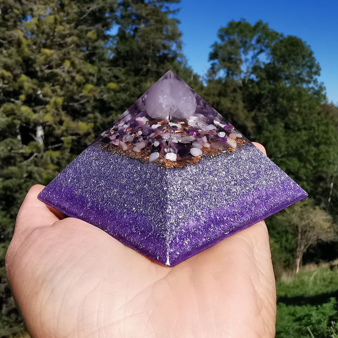 Orgone Cheops Pyramide SPIRITUELLES ERWACHEN 8.5x8.5cm