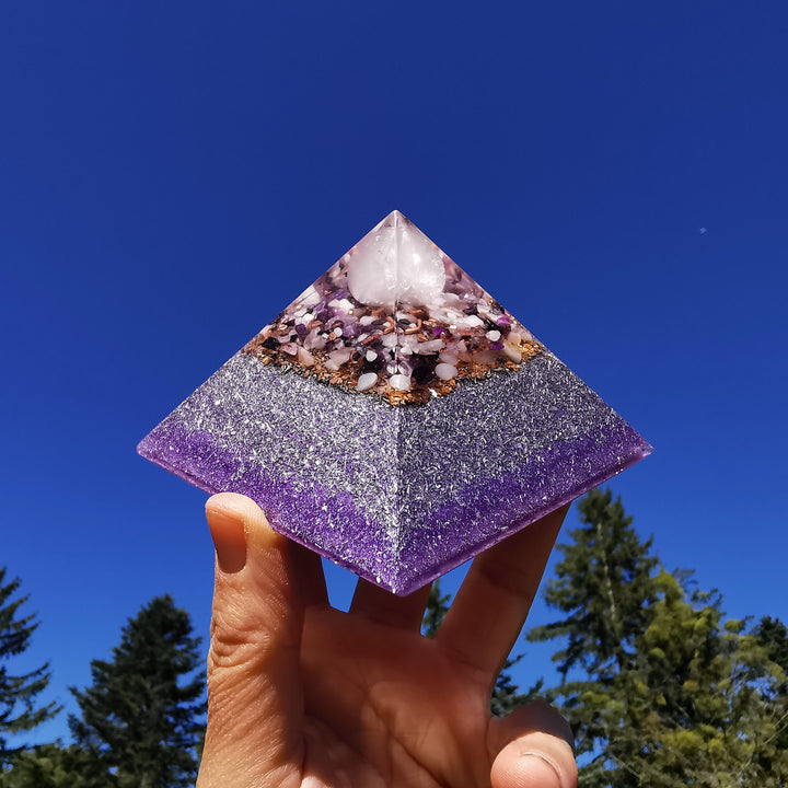 Orgone Cheops Pyramide SPIRITUELLES ERWACHEN 8.5x8.5cm