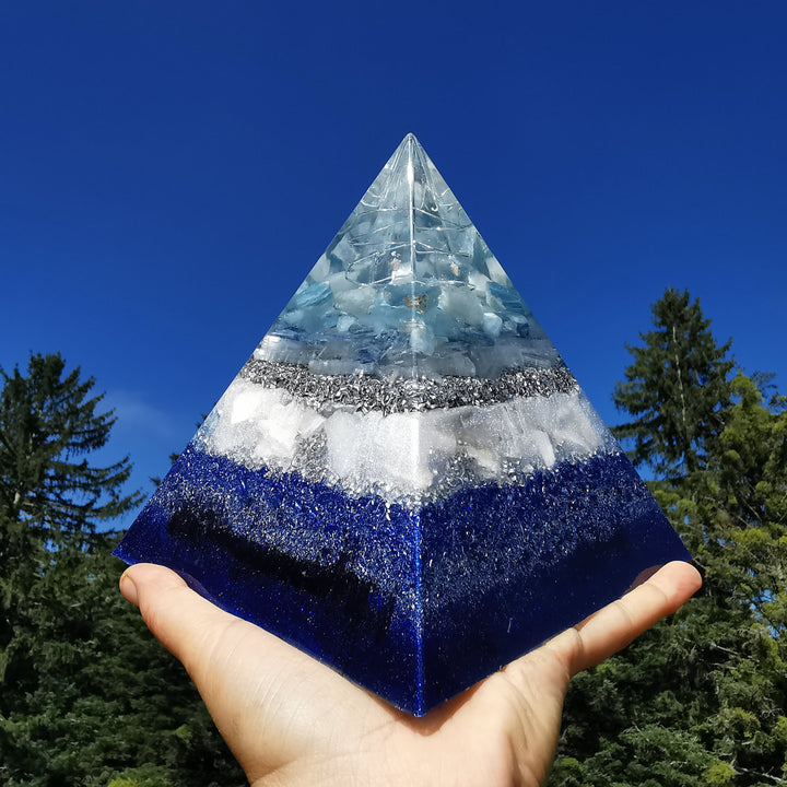 Orgone Pyramide SPIRITUELLE REINIGUNG 15cm Bergkristall Aquamarin Kyanit Selenit Baryt