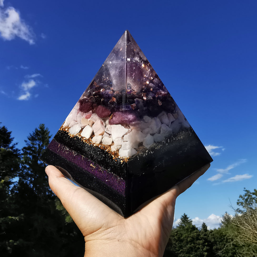 Orgone Pyramide TRANSFORMATION & BEFREIUNG 15cm