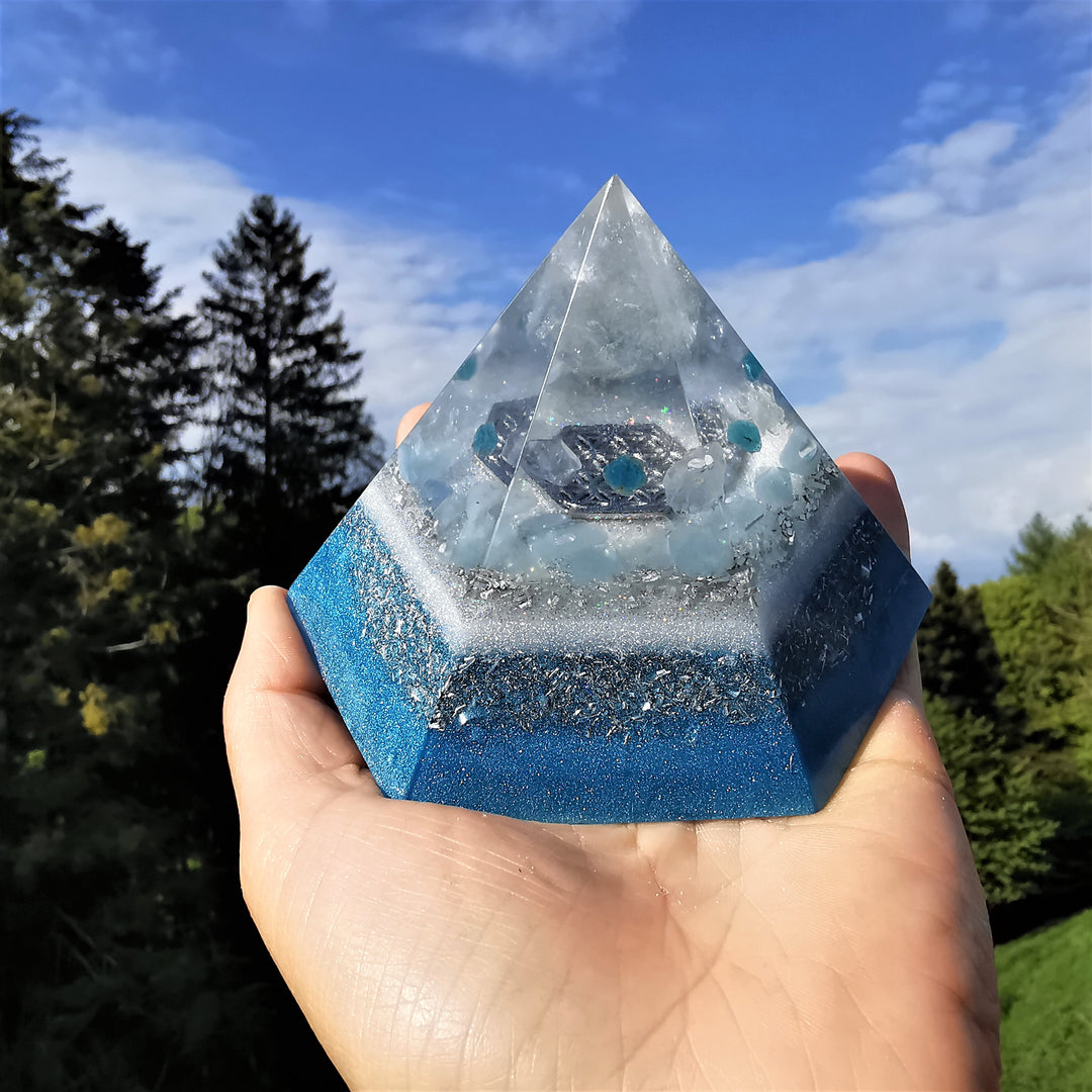 Orgone Hexagonal Pyramide KLARHEIT 12cm