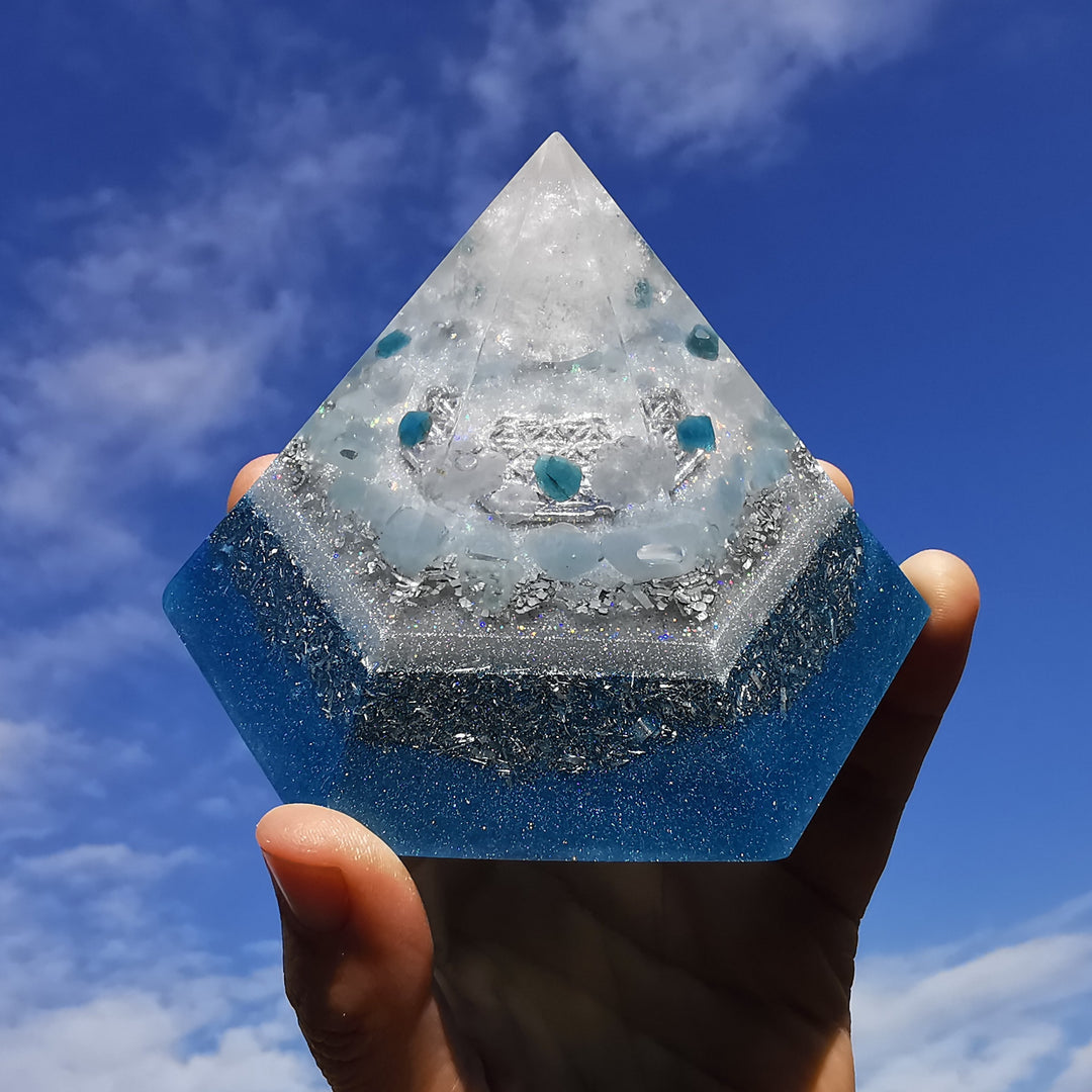 Orgone Hexagonal Pyramide KLARHEIT 12cm