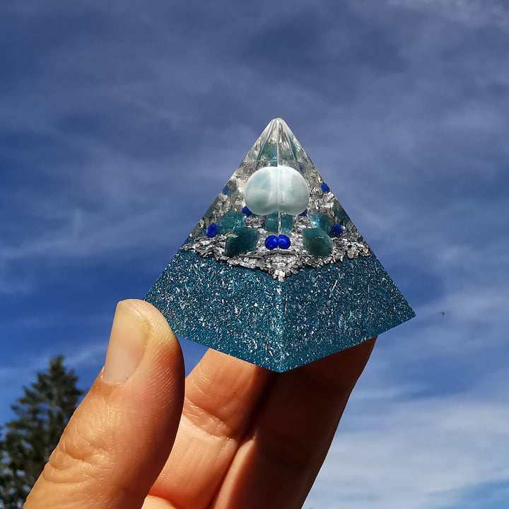 Orgone Pyramide WAHRHEIT 3.5cm