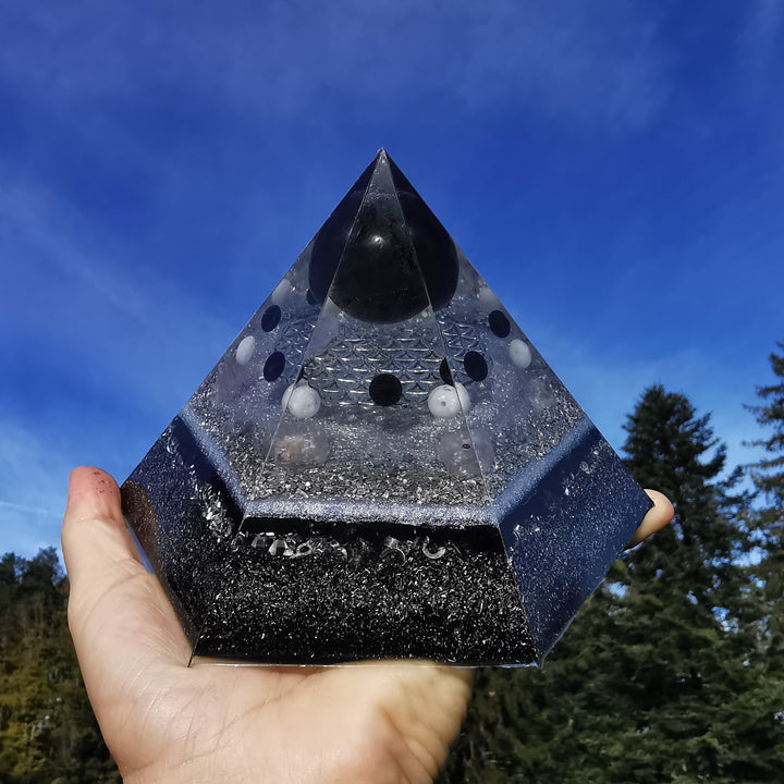 Orgone Hexagonal Pyramide EMF-SCHUTZ & ZENTRIERUNG 15cm