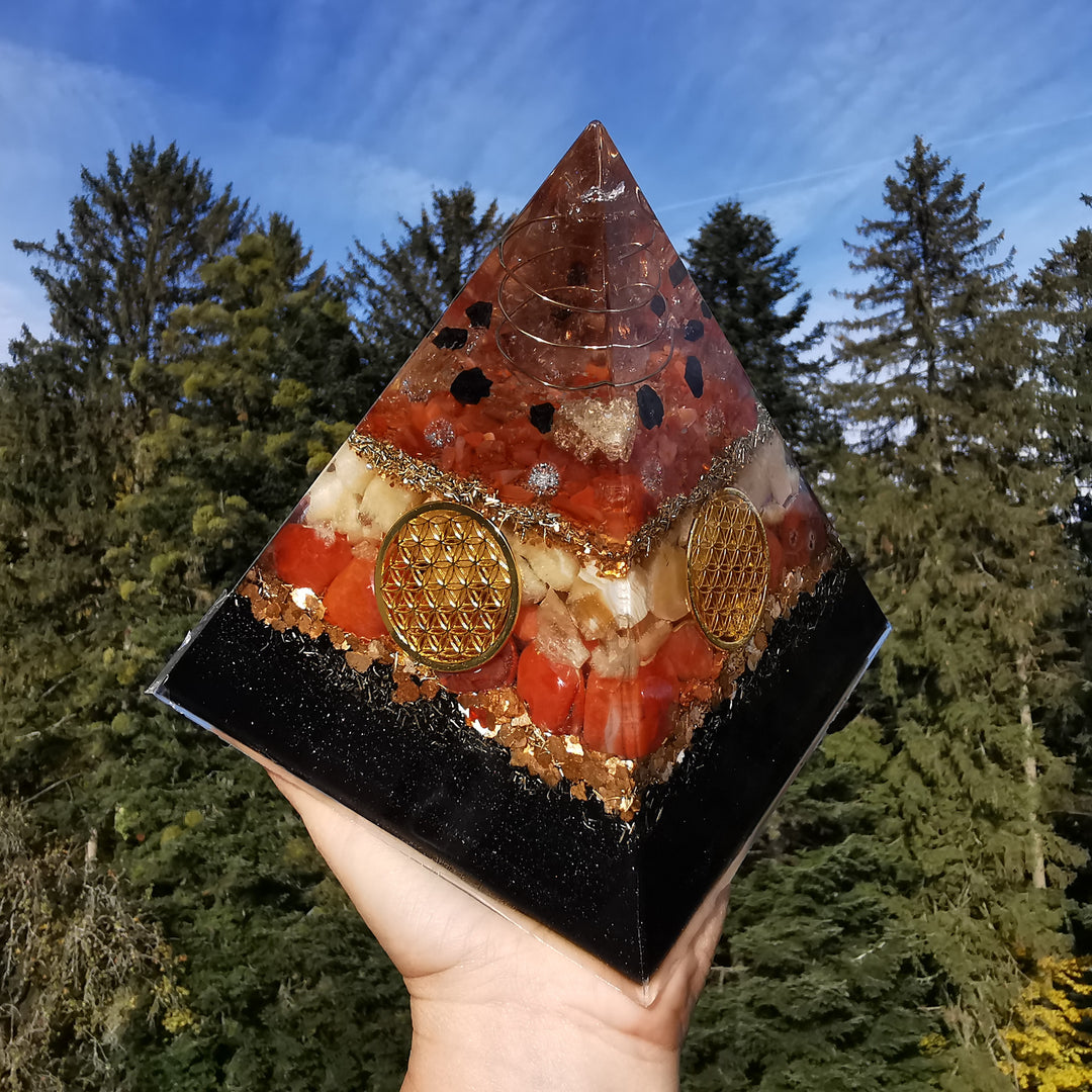 Orgone Pyramide LICHTHÜTER 15cm