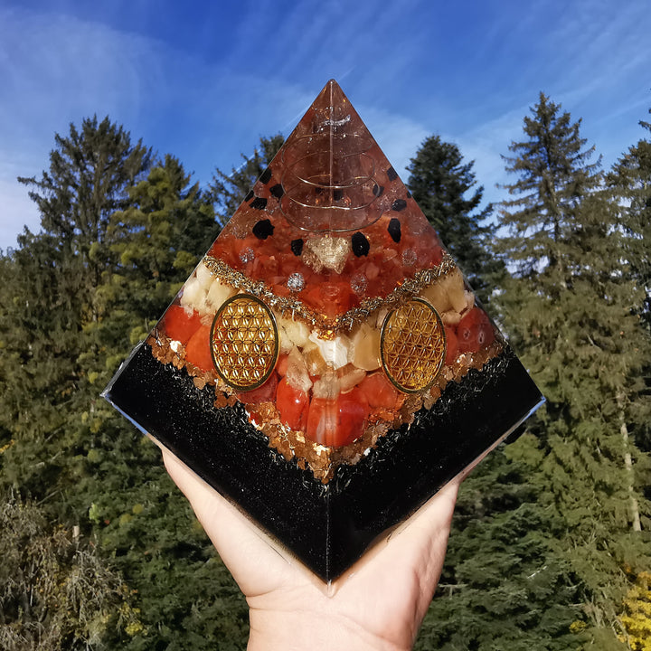 Orgone Pyramide LICHTHÜTER 15cm