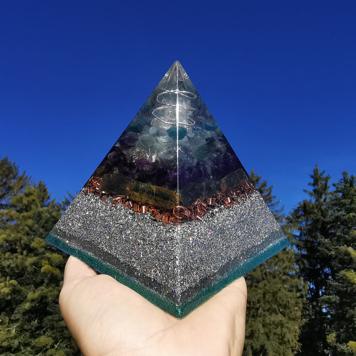 Orgone Pyramide AUFWÄRTS 11.5cm