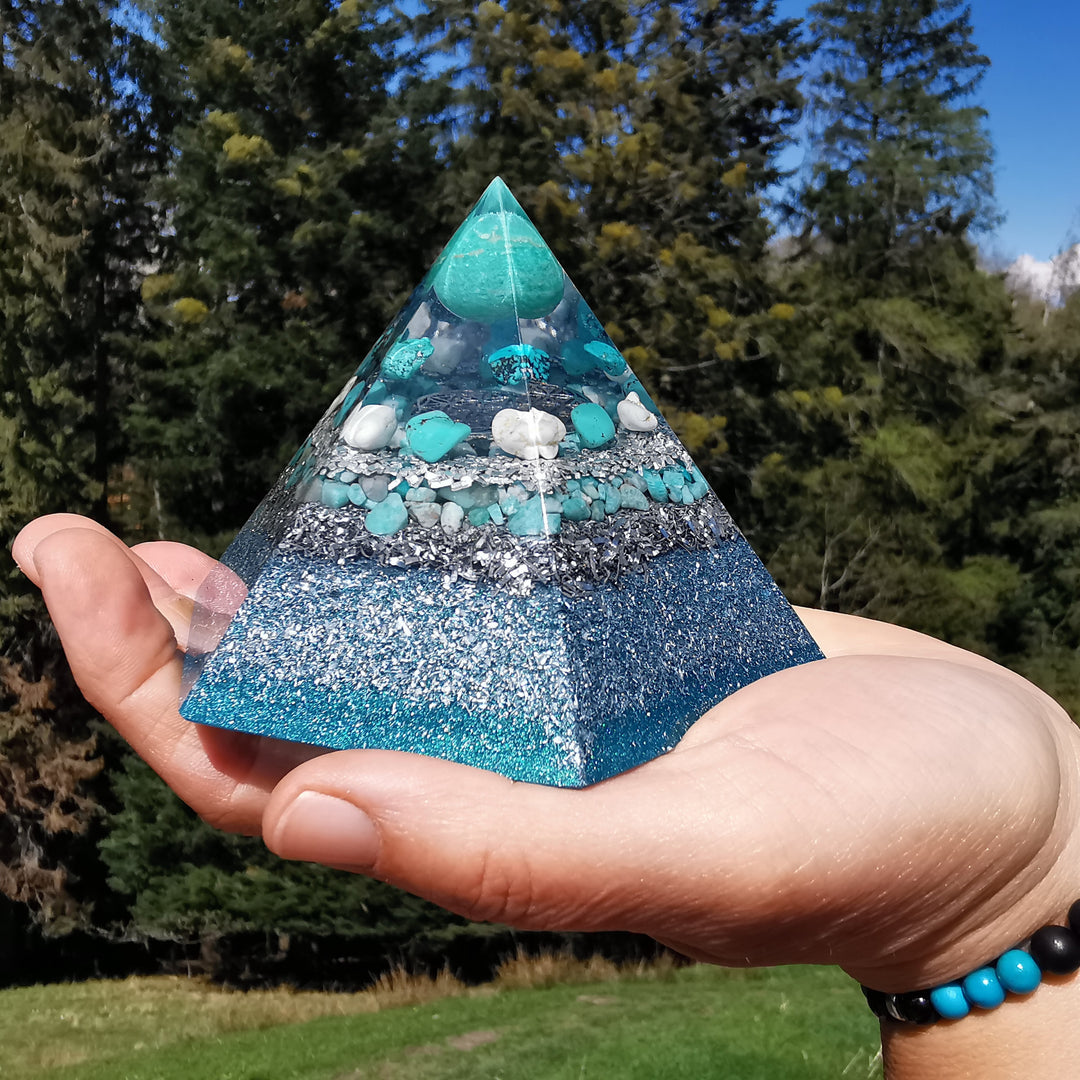 Orgone Hexagonal Pyramide INNERE RUHE 11cm