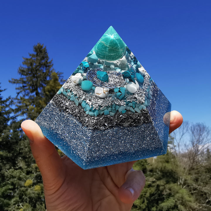 Orgone Hexagonal Pyramide INNERE RUHE 11cm